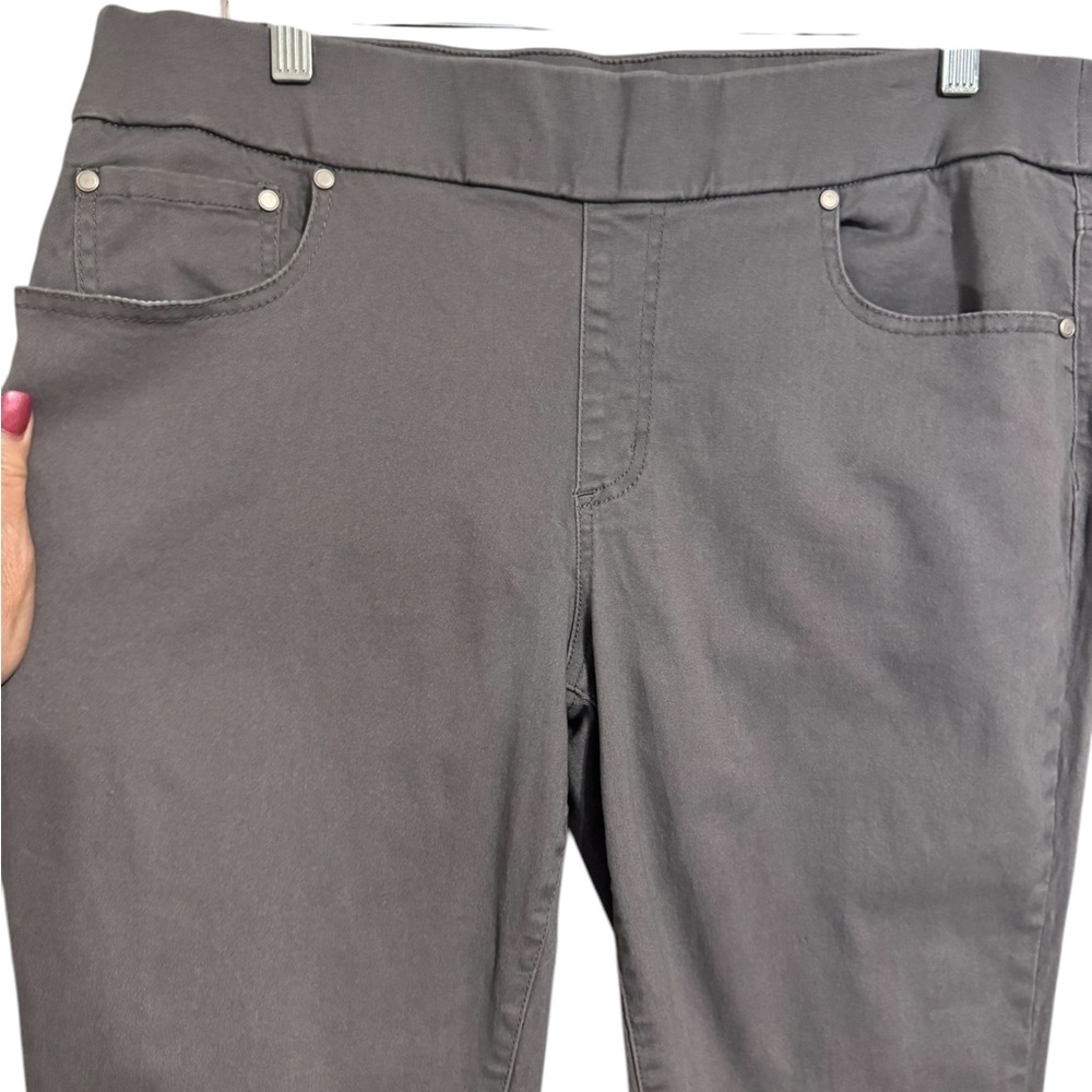 New Directions Women's Gray Jeans Size: 14     #N - Picture 2 of 8